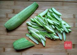 炒西葫芦的做法图解3