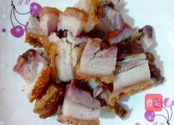 烧肉炒红萝卜的做法图解1