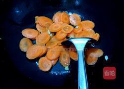 烧肉炒红萝卜的做法图解4