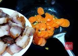 烧肉炒红萝卜的做法图解5