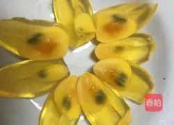 Illustration of how to make roasted pepper preserved eggs 3