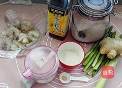 芦笋炒虾仁的做法图解1