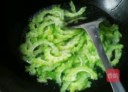 豉香肉末炒苦瓜的做法图解4