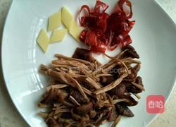 茶树菇炒五花肉的做法图解3