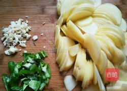 红烧土豆片的做法图解2