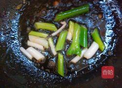 香辣肘子的做法图解3