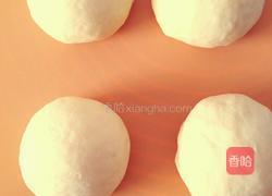 毛毛虫豆沙面包的做法图解2