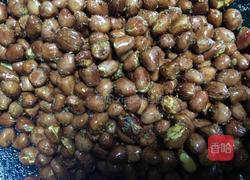 盐爆花生米的做法图解7