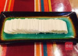 凉拌葱油皮蛋豆腐的做法图解2