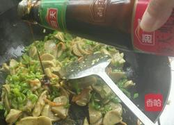 青椒炒面筋的做法图解7