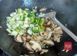鸡肉炒香菇的做法图解9