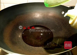 蝦仁木耳滑蛋的做法圖解3