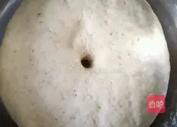 Illustration of how to make scallion oil and salt and pepper rolls 6