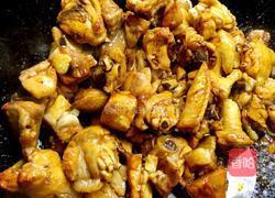 新疆正宗秘制大盘鸡的做法图解6