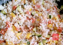 泰式菠萝炒饭的做法图解9