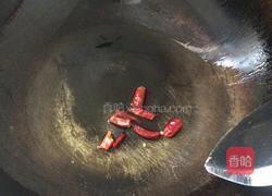 茼蒿菜炒臭豆腐的做法图解3