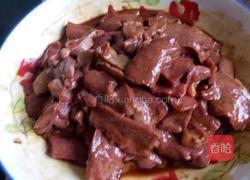 酸菜炒猪心的做法图解3