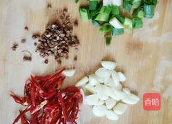 孜然炒面筋的做法图解2