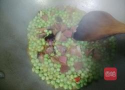 腊肉烧青豆的做法图解9