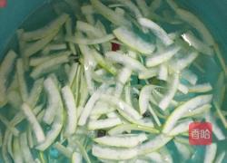 酸辣西瓜皮的做法图解7