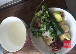 油豆腐炖肉的做法图解1