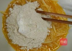 土豆丝鸡蛋饼的做法图解3