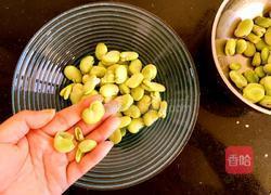 蚕豆炒蛋的做法图解1