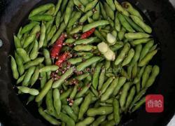 麻辣盐水毛豆的做法图解2