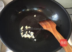 芹菜炒鱿鱼的做法图解4