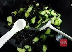 炒黄瓜木耳的做法图解5
