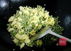 鸡蛋炒豌豆的做法图解8