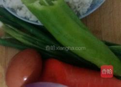 鸡蛋炒米饭的做法图解1