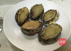 蒜蓉粉丝蒸鲍鱼的做法图解2