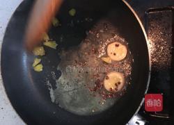 泡椒炒鸡杂的做法图解3