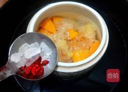 银耳枸杞炖木瓜的做法图解7