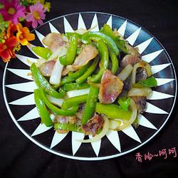青椒炒腊肠的做法[图]
