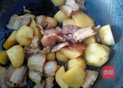 土豆烧肉的做法图解9