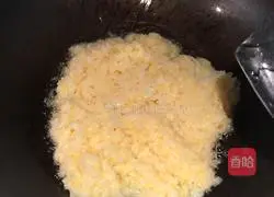 Illustration of how to make fried rice with minced eggs and meat 5