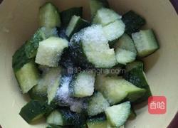 麻辣腌黄瓜的做法图解2