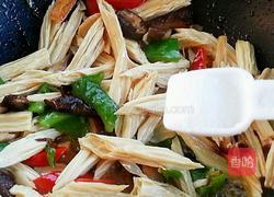 炝锅腐竹的做法图解13