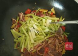 芹菜炒鸡胗的做法图解6
