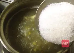 Lily Mung Bean Soup Recipe Illustration 6