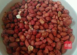 花生黄豆炖猪蹄的做法图解1