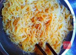 包心菜炒粉丝的做法图解2