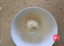 蛋白椰蓉球的做法图解5