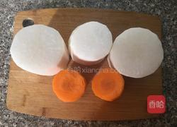 糖醋腌萝卜条的做法图解1