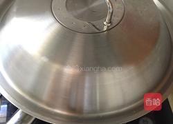 板栗炖鸡的做法图解9