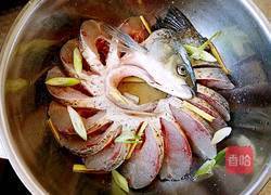 孔雀开屏鱼的做法图解5