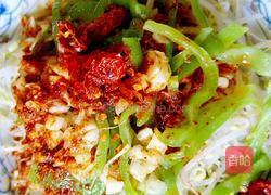 酸辣炝拌绿豆芽的做法图解5
