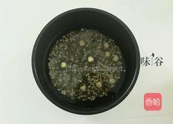 绿豆薏米粥的做法图解3